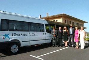 La Caixa dóna un vehicle adaptat a la Llar.