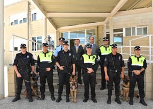 La Policia estrena el servei de Guia Canino.