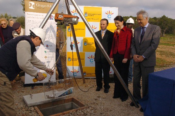 Primera pedra de la residència Costa d'en Blanes.