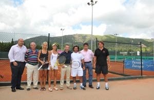 El batle assisteix al Torneig de Tennis U-16.