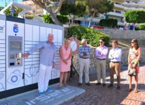 Instal·lació de caixes de seguretat a les platges.