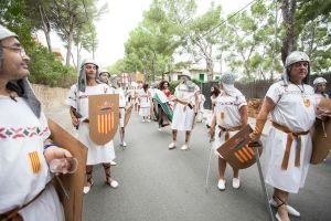 Desembarcament i desfilada.