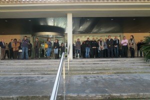 Minut de silenci per l'atemptat de Kabul.