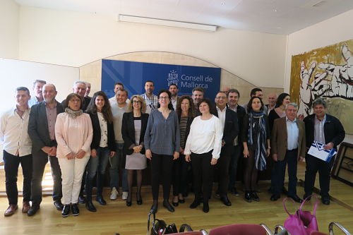 Ajuts per a famílies en situació de risc.