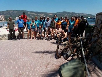 Gairebé 4.000 kg de residus recollits del litoral.