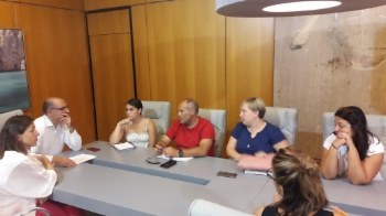 38 actes per abandó de residus al carrer.