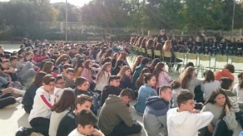 Acte contra la violència cap a les dones.