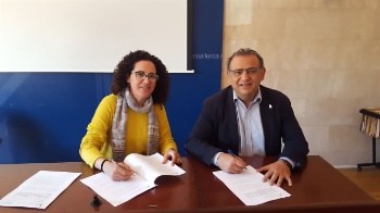 Conveni per atendre a famílies en risc.
