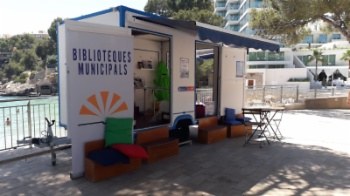 Torna la 'Biblioplatja' a Calvià.
