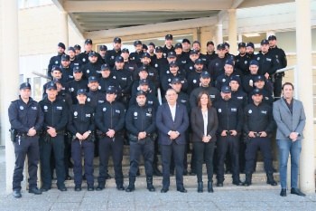 Presa de possessió de nous membres de la policia.
