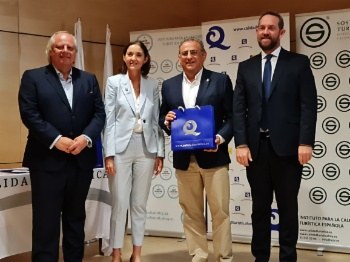 Calvià, el municipi amb més banderes Q a platges.