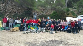 Coastline clean-up in Portals Vells.