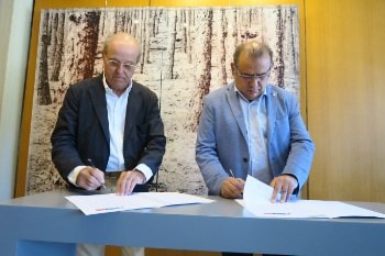 Agreement to end party boats.