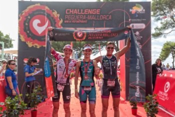 Heemeryck and Kahlefeldt win the Challenge.
