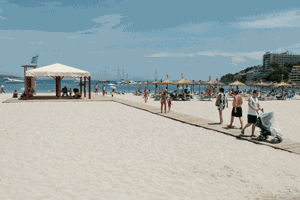 Calvià cuenta este verano con 4 playas adaptadas.
