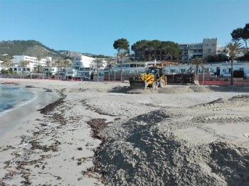 Redistribución de arena de playas.