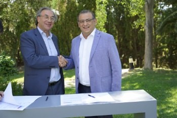 Firma para la construcción del nuevo CEPA.