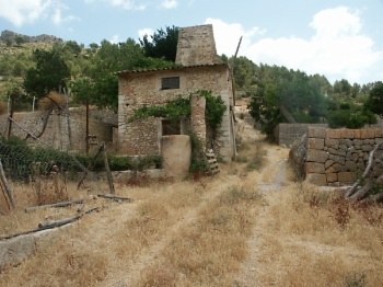 Restauración de los molinos de Galatzó.