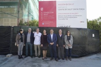 Visita a obras del centro de salud de Santa Ponça.