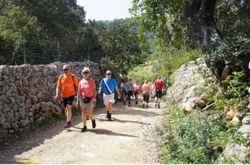 Más de 700 senderistas en Mallorca Walking Event.