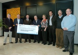 Calvià entrega un cheque simbólico a Projecte Home.