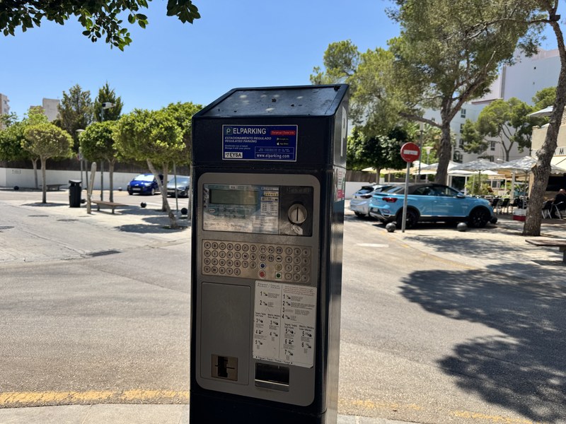Calvià, primer municipio con método de pago de ORA mediante Bizum.