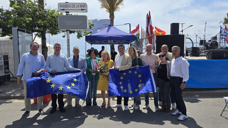 Calvià vive el Día de Europa en un multitudinario acto en Palmanova.