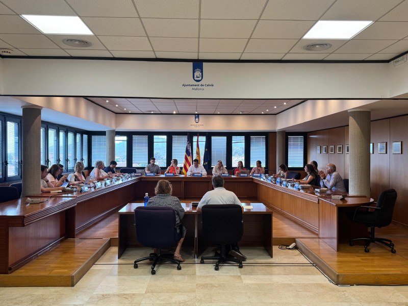 El Consejo Escolar Municipal de Calvià solicita a la Conselleria d'Educació i Universitats la implementación de iniciativas orientadas a mejorar la calidad educativa en el municipio.